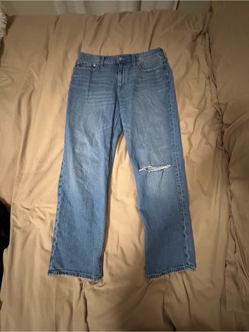 Women’s 90’s Blue Distressed Straight-Leg Jeans